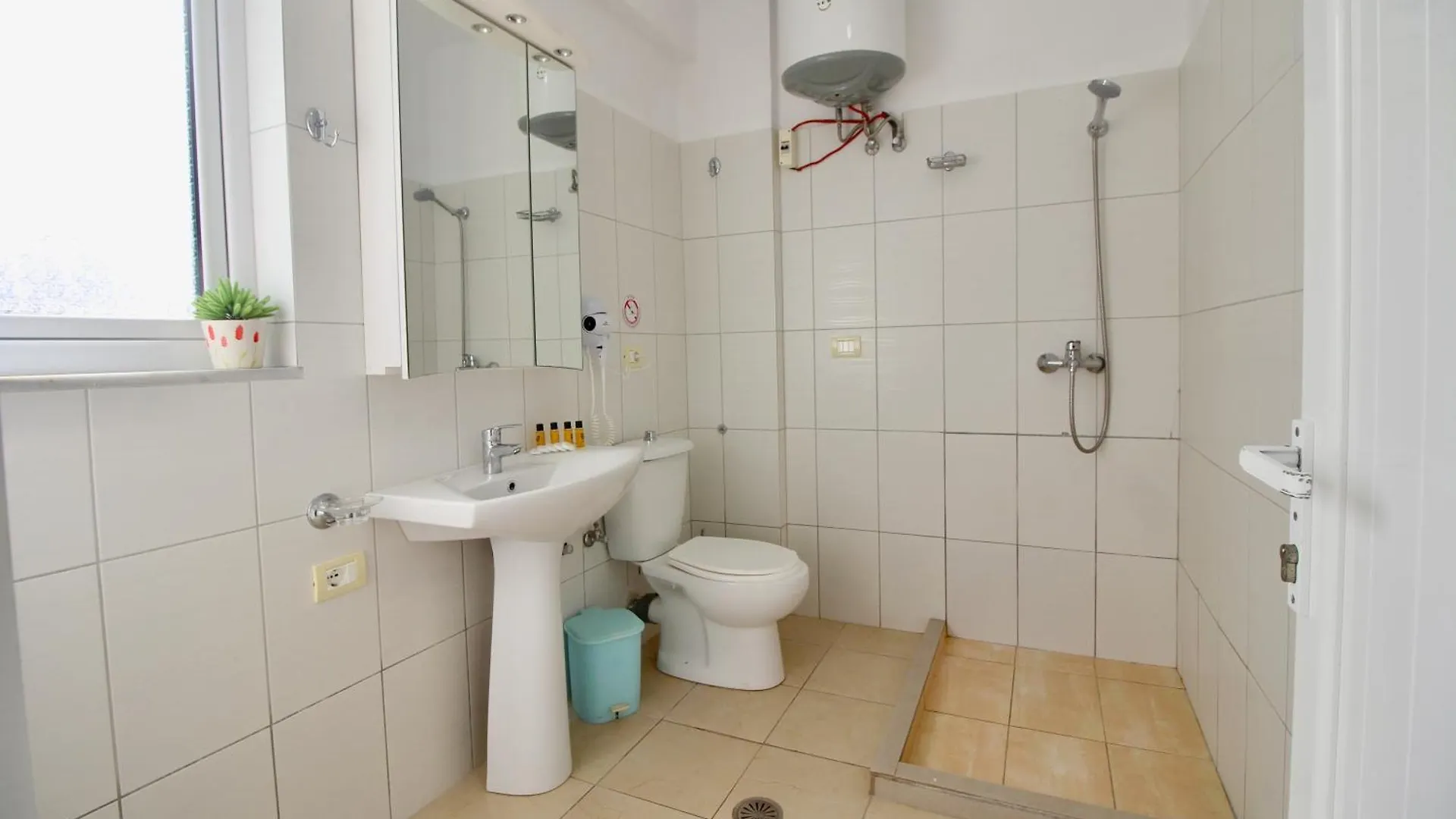 Ar Apartments Saranda Albanie