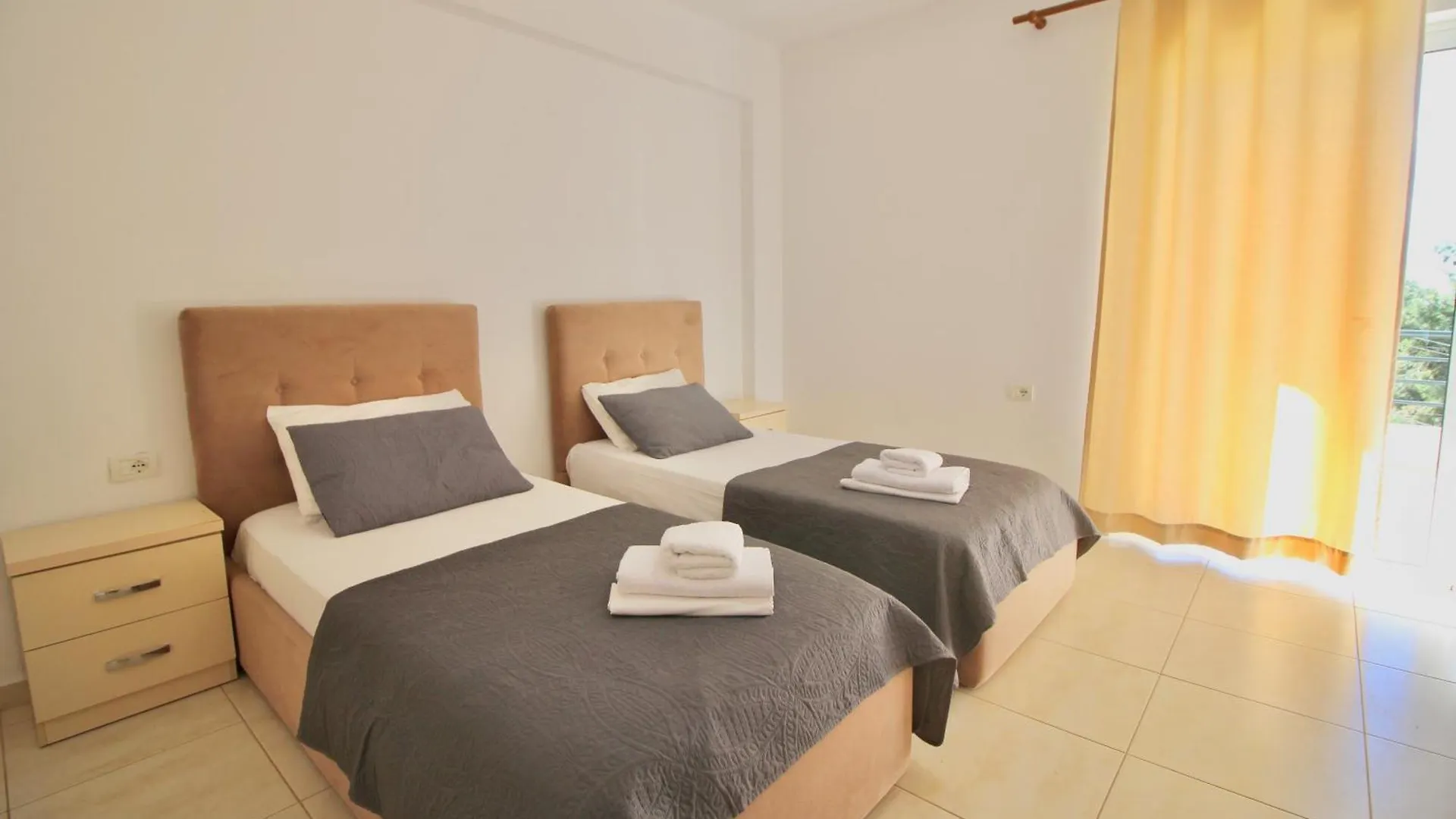Ar Apartments Saranda
