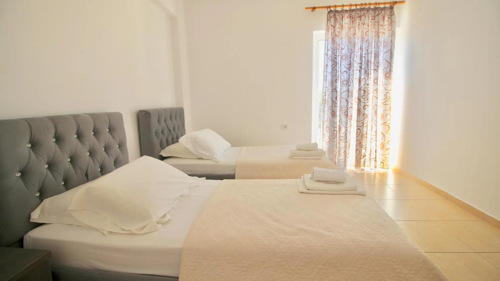 Ar Apartments Saranda Albanie