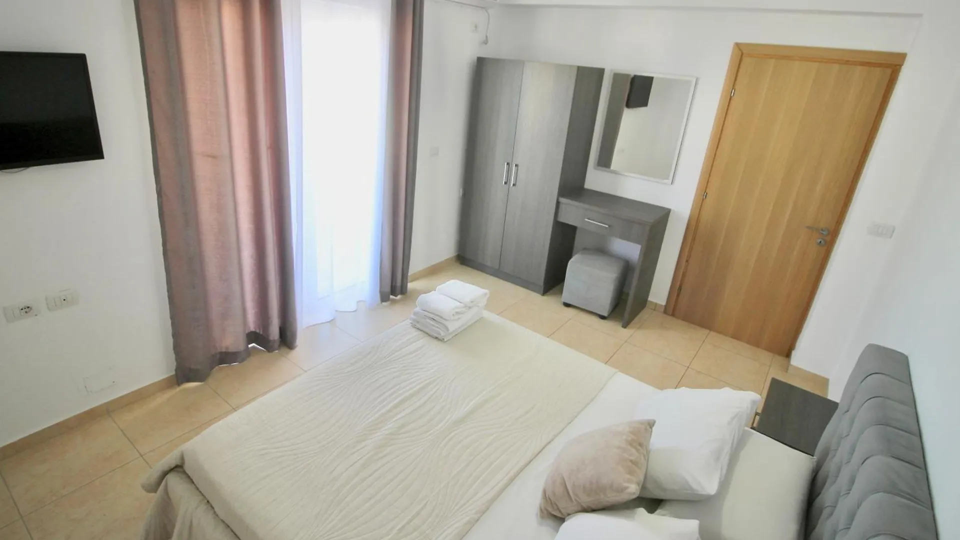 Ar Apartments Saranda