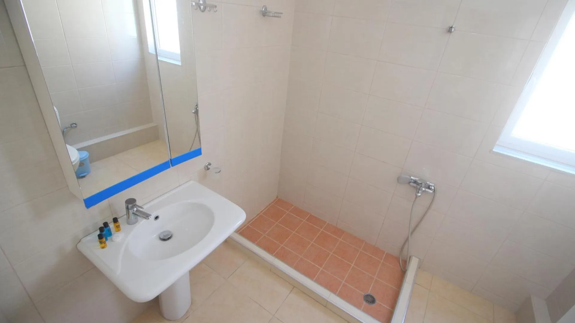 Ar Apartments Saranda